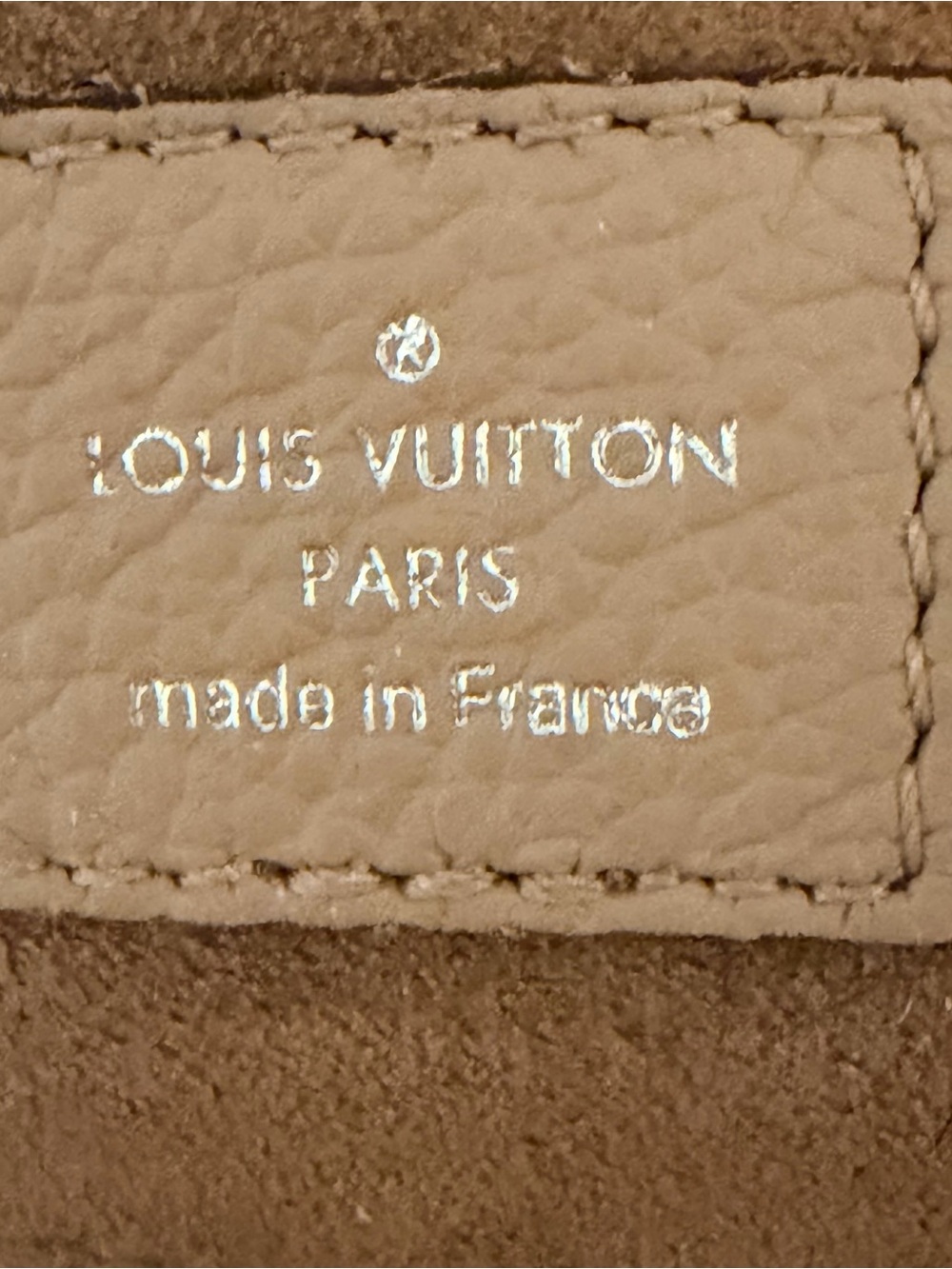 Louis Vuitton Hanbag crossbody purse - Picture 7 of 7